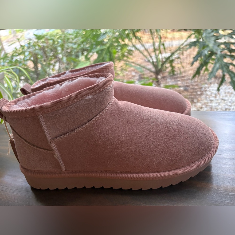 Cushionaire HIP Cozy Mini Ankle Boot- blush pink- NEW with tags!✨